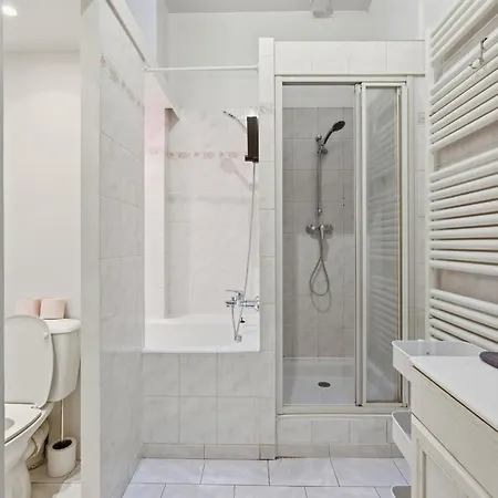 Modern 2br Apartment-central With Netflix * Paris